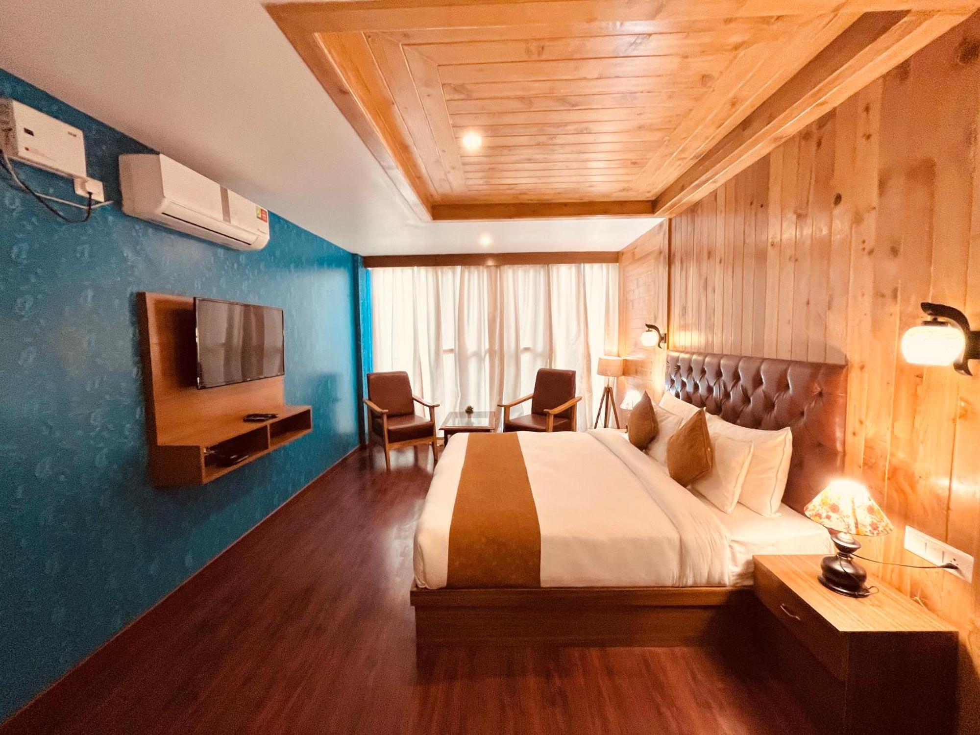 Vista Resort, Manali - ! Near Mall Road !! Hot & Cold Ac Rooms !! Best Selling !! Big Parking !! Luxury Collection !! Open Terrace !! Lift !! Playing Zone !! Property Of The Year ! Eksteriør bilde