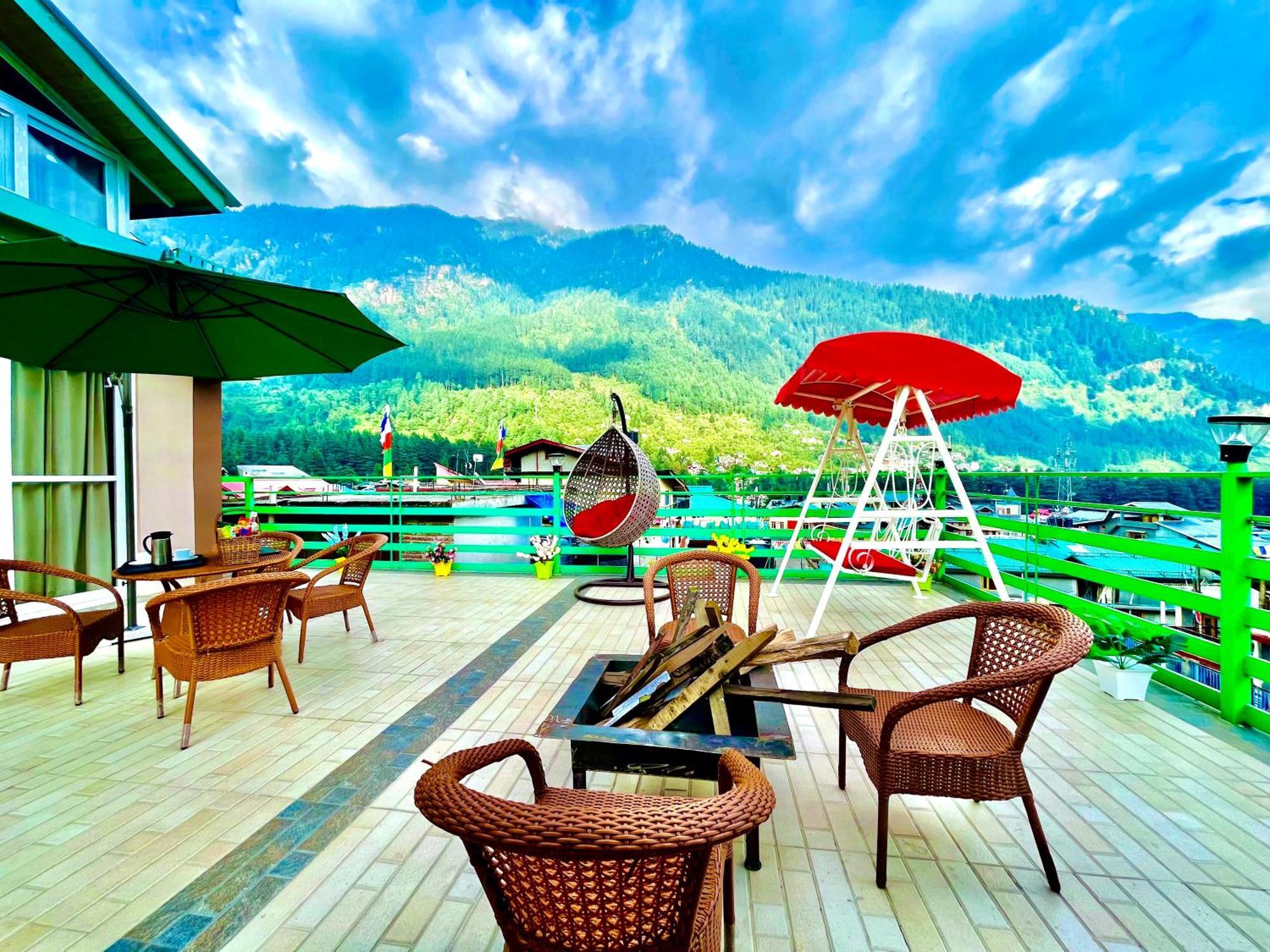 Vista Resort, Manali - ! Near Mall Road !! Hot & Cold Ac Rooms !! Best Selling !! Big Parking !! Luxury Collection !! Open Terrace !! Lift !! Playing Zone !! Property Of The Year ! Eksteriør bilde